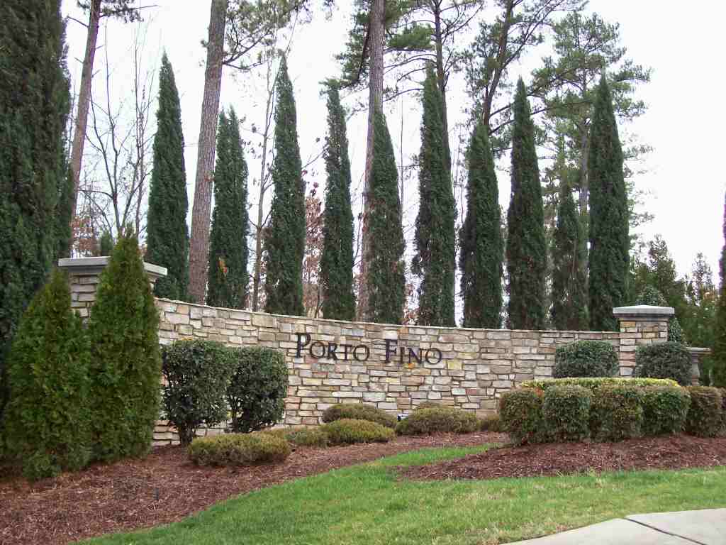 Porto Fino Entrance sign